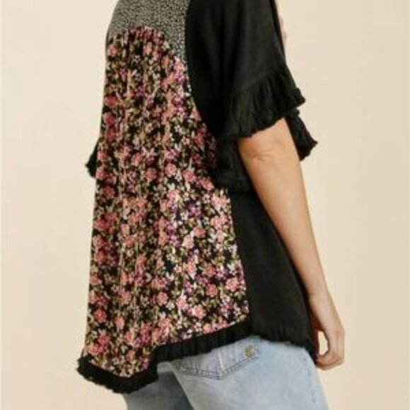 Umgee Botanical Print Mixed Trim Tunic Top